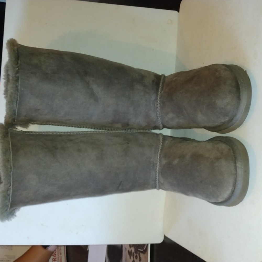 UGG BOOTS ALTAS - Picture 3 of 9